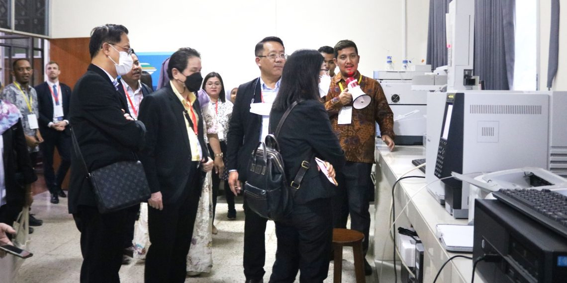 Kunjungi Lab LSIH UB, Shimadzu Menilai UB Layak Jadi Percontohan Ekosistem Halal